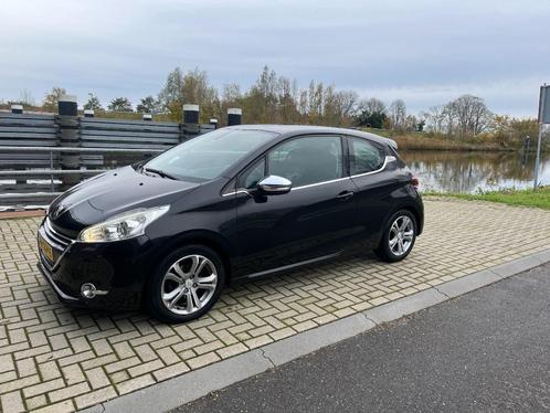 Peugeot 208 1.4 E-hdi 50KW68PK 2-TR 3-D 2012 Zwart