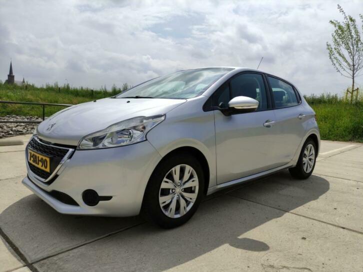 Peugeot 208 1.4 VTI 70KW95PK 5-D 2012 Grijs