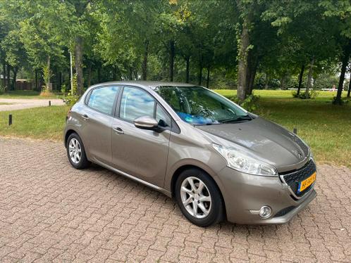 Peugeot 208 1.4 VTI 95PK 5-D 2012 beige metallic 4 cilinder