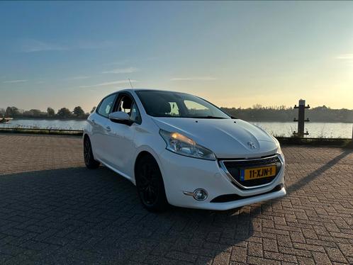 Peugeot 208 1.4 VTINAVIClimateNieuwe APK