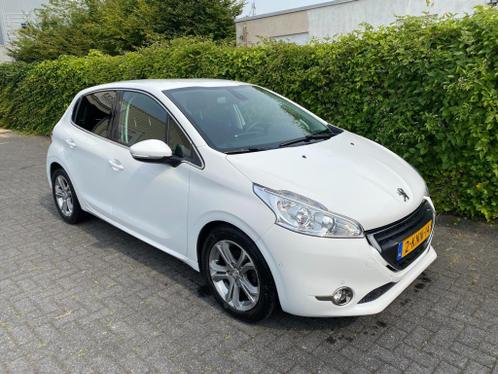 Peugeot 208 1.6 VTi Allure NL-auto 27.000 kilometers