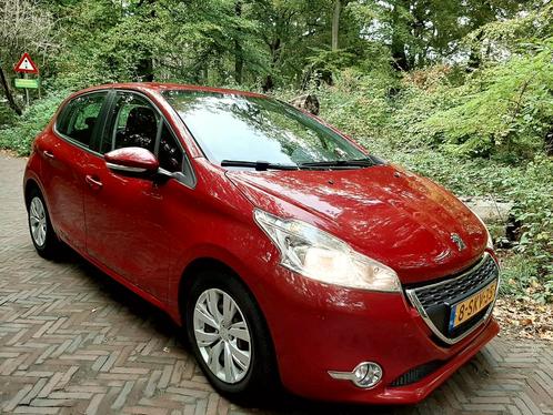 Peugeot 208 automaat 1.2 VTI 60KW 5-D 2-TR 2013 Rood