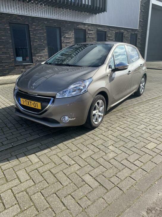 Peugeot 208 Style 1.2 VTI 82PK 5-D 2-TR Automaat, 40.586KM