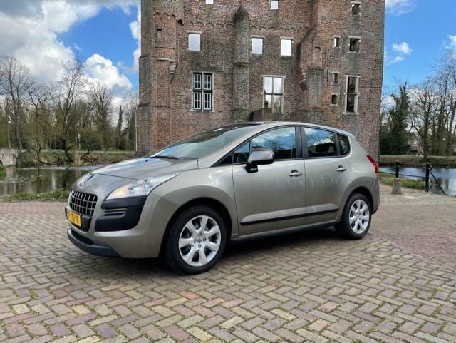 Peugeot 3008 1.6 VTi ST TREKHAAK, NIEUWE APK TM 04-2022