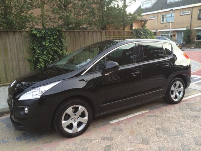 Peugeot 3008 Crossover ST 1.6 THP 16 V 156pk, zwart
