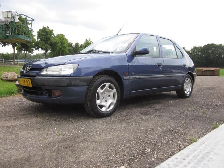 Peugeot 306 1.4 XR 1999 Blauw