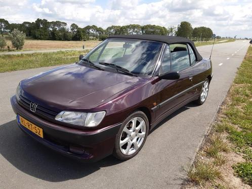 Peugeot 306 1.8 Cabriolet (E2) 1997 Paars