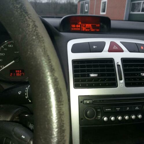 Peugeot 307 1.6 16V SW AUT met trekhaak