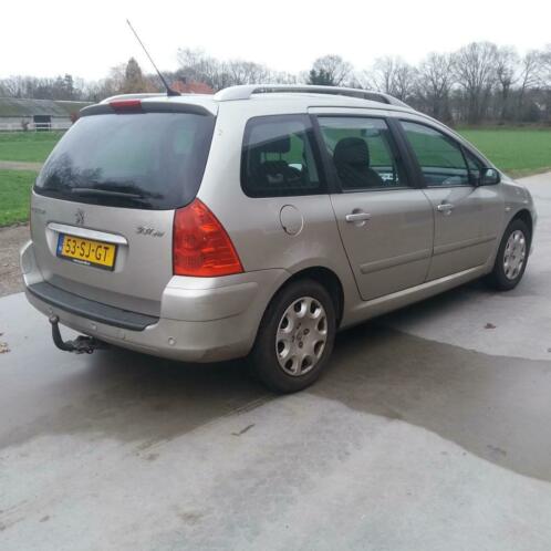 Peugeot 307 1.6 16V SW AUT met trekhaak