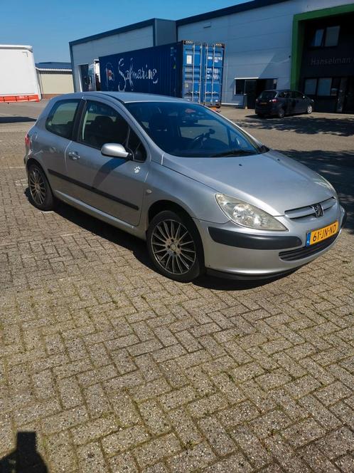 Peugeot 307 1.6 16V XR 3DR 2002 Grijs