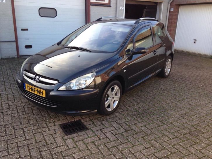 Peugeot 307 1.6 16V XR 3DR 2003 Zwart NW APK 13-11-15 AIRCO