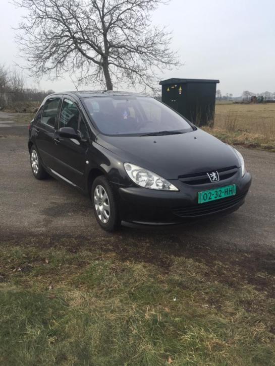 Peugeot 307 1.6 16V XR 5DR 2002 NAP