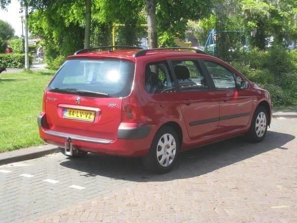 Peugeot 307 1.6 16V XR Break 2003 Rood