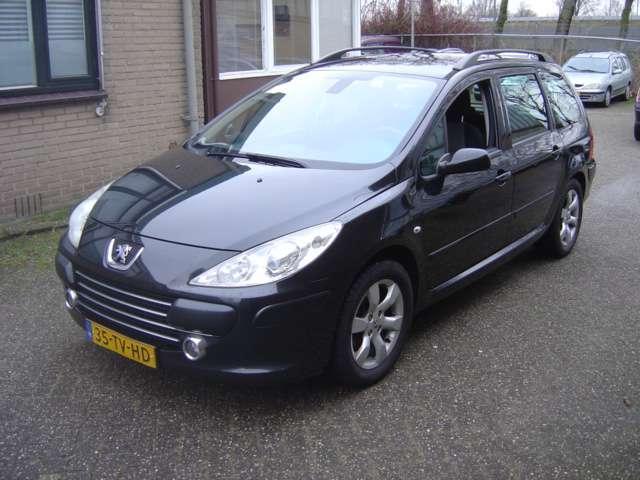 Peugeot 307 1.6 HDiF Premium Cruise amp Airco..