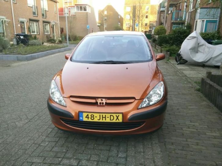 Peugeot 307 2.0 HDI 66KW NAV Tech 5DR 2002 Bruin