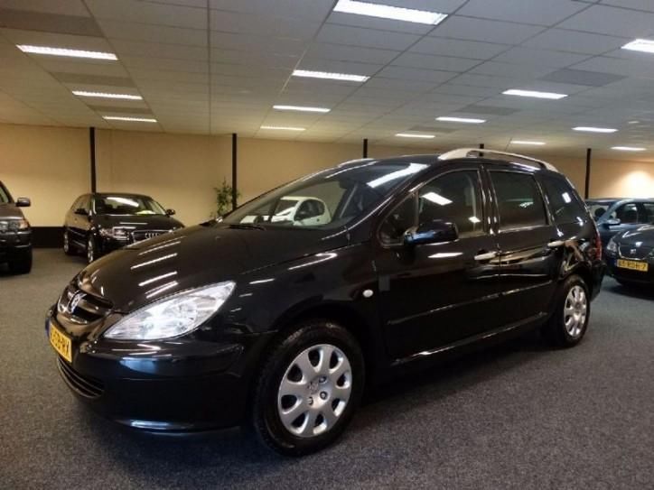 Peugeot 307 SW 1.6 16v Premium 80 Kw Pano. dak Airco 7 Pers.