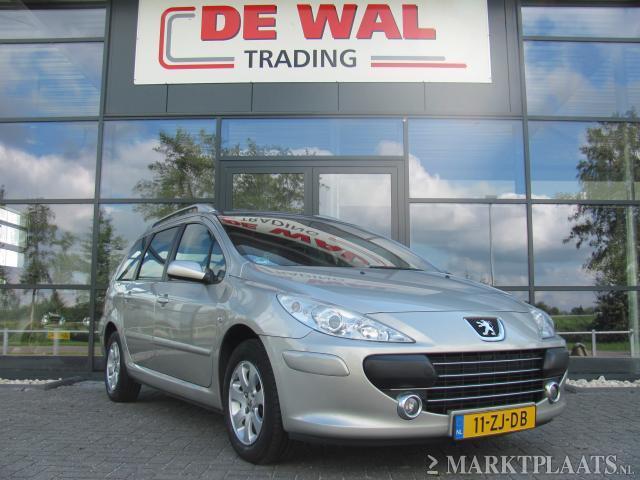 Peugeot 307 SW 1.6 HDiF Premium NaviClimaCruisePanoramadak 