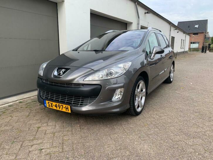 Peugeot 308 SW 110kw platinum leer Panorama xenon PDC 7pers.