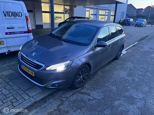 Peugeot 308 SW 1.2 e-THP Allurenavcamera led130 pk