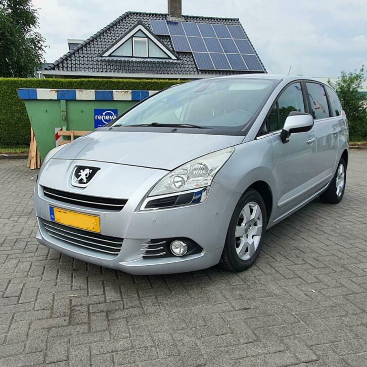 Peugeot 5008 1.6 Hdif 82KW 5PL 2011 Zilver