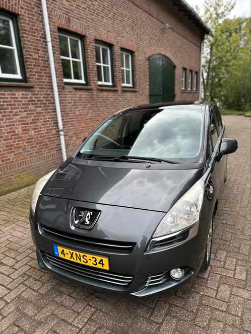 Peugeot 5008 1.6 THP 7PL 2011 Grijs