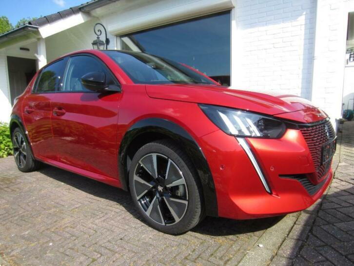 Peugeot e-208