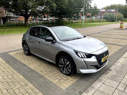 Peugeot E208 EV GT - bomvol opties - 50kWh 136pk