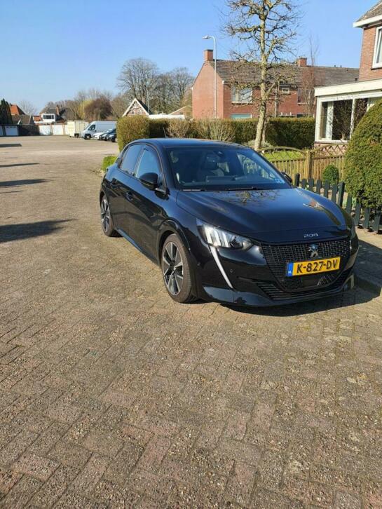 Peugeot gt 208 EV 50kWh 136pk 2020 Zwart nieuwprijs 41000