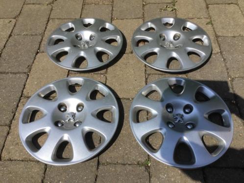 Peugeot wieldoppen 15 inch