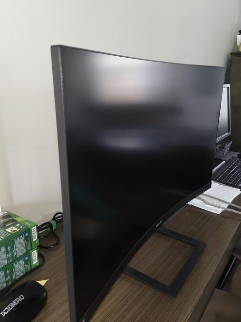 Philips 32 inch curved 4k monitor