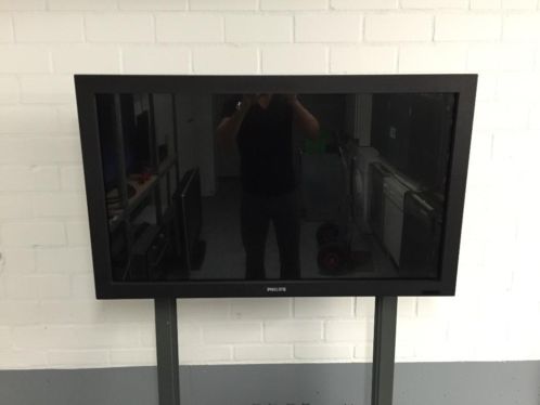 PHILIPS PROFESSIONEEL TOUCHSCREEN 42 inch  107 cm NIEUW 