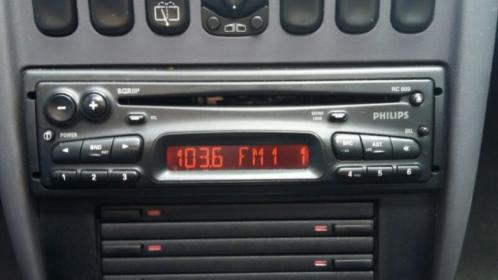 Philips RC609 Autoradio (Amberrood display)