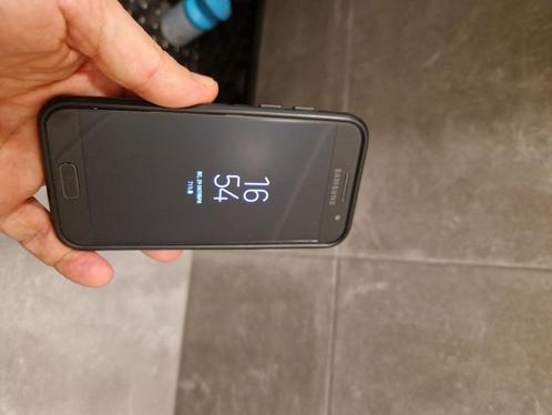 Phone Samsung Galaxy A3 2017