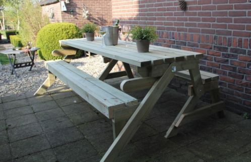 Picknicktafel annex Tuinbank. Bekend van life amp cooking.