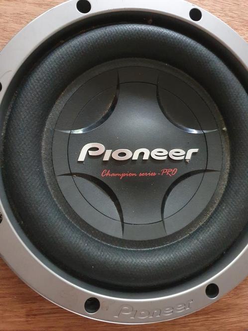 Pioneer auto speakers 1000 watt rms  versterker