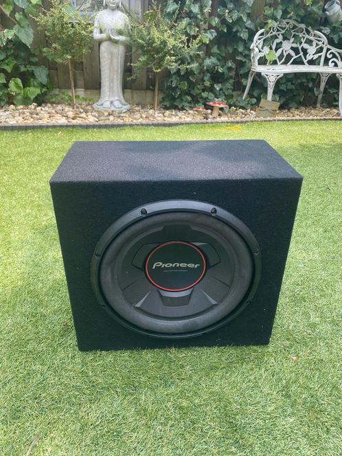 Pioneer subwoofer