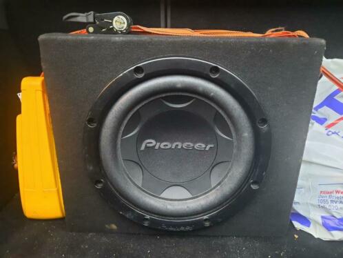 Pioneer subwoofer met een 600watt caliber versterker