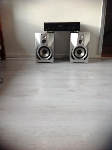 Pioneer versterker met sony speakers