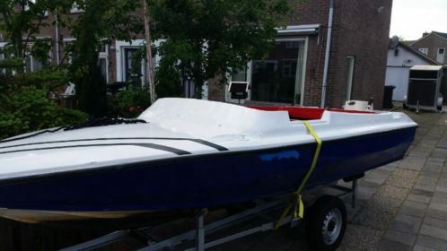 Placom speedboot met trailer en 25 pk motor