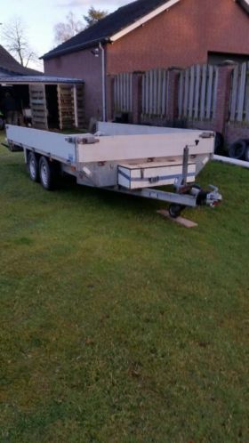 Plateau wagen autoambulance fripaan.