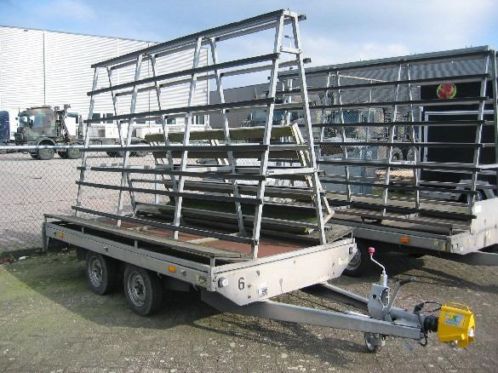 Plateauwagen (Saris) met glasresteel