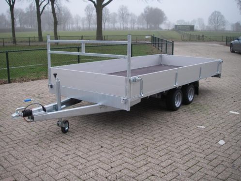 plateawagens,kiepers ,machinetransporters en boottrailers 