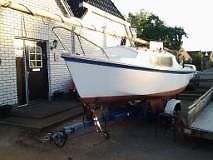 polyester kajuitzeilboot van 5,5 meter 3 tot 4 persoons