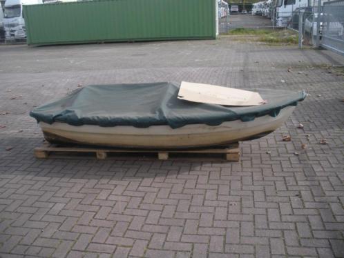 polyester roeimotorboot