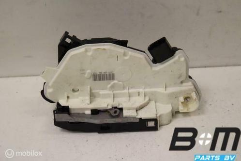 Portierslot LV Volkswagen Passat CC 5N1837015