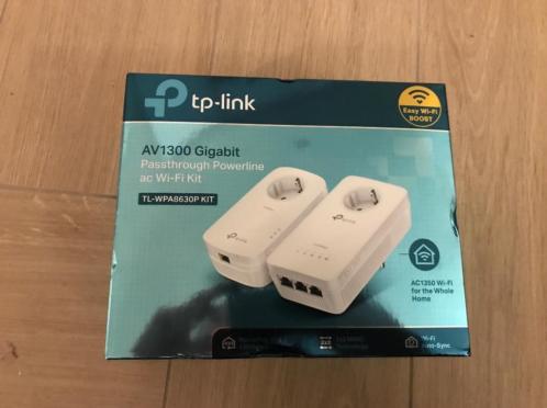 Powerline adapter TP-link TL-WPA8630P kit  2 adapters