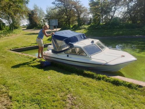 Prachtig zeewaardige kajuitboot met 4 takt motor