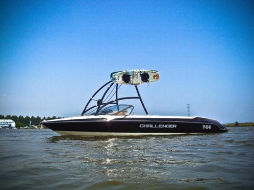 prachtige bayliner ski-boot incl. trailer en dekzeil