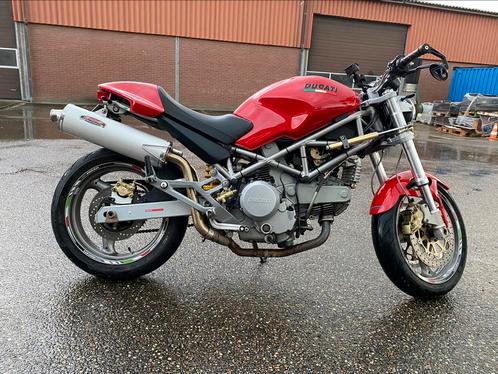 Prachtige Ducati monster 750 uit 2003 met maar 26891 km