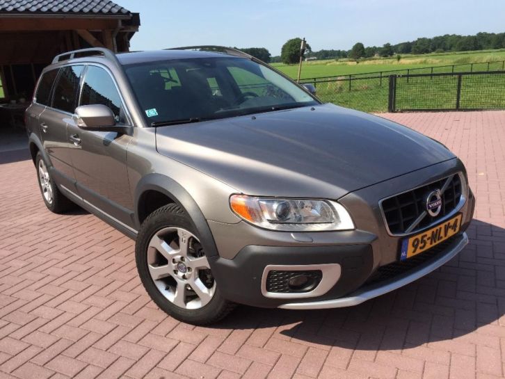 Prachtige en complete Volvo XC70 2.4 D5 AWD Geartronic 2010 